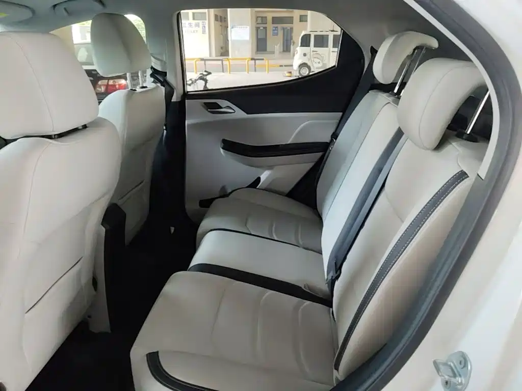 BYD Yuan Pro — миниатюра 17