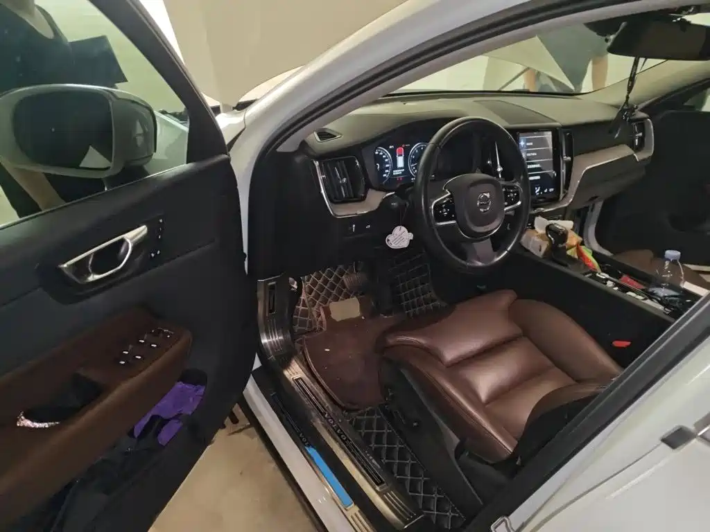 Volvo XC60 — миниатюра 14