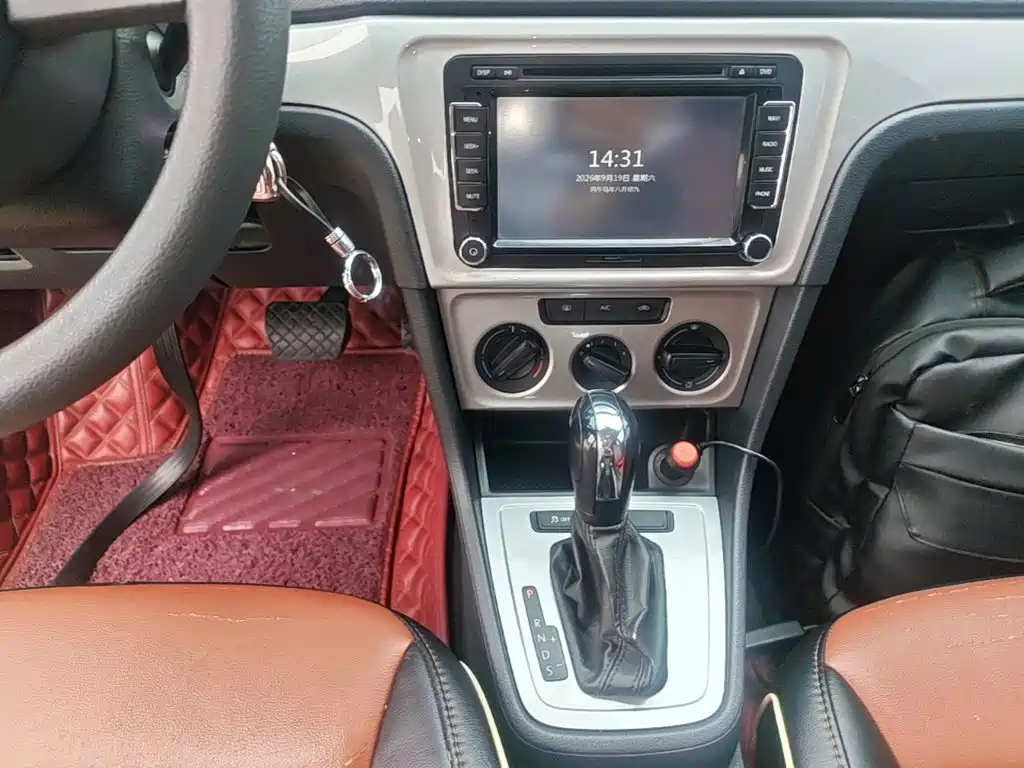 Volkswagen Lavida — миниатюра 14