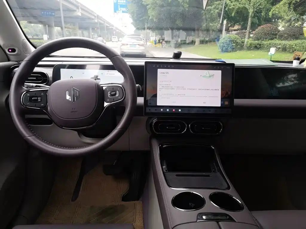 Leapmotor Leapmotor C11 — миниатюра 11