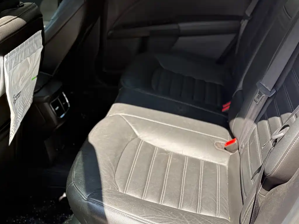 Ford Mondeo — миниатюра 6