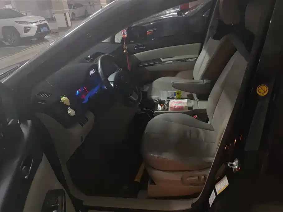 Mazda 8 2013 2.5L