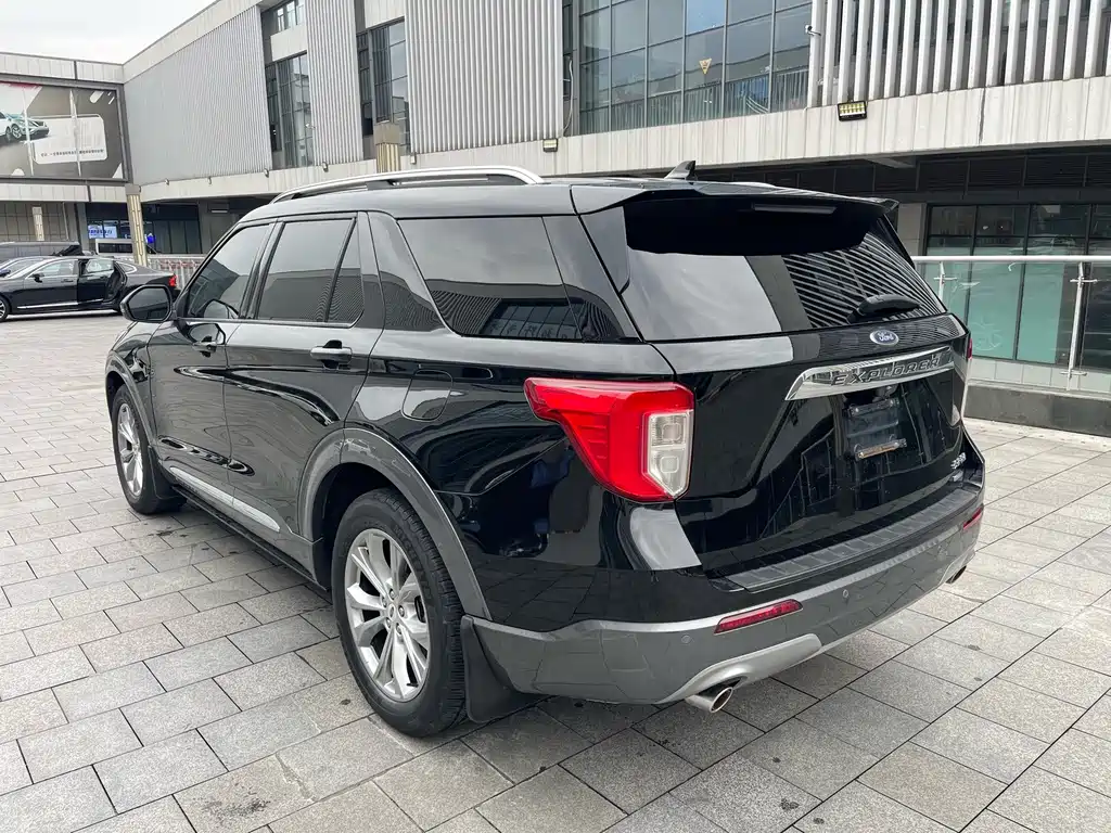 Ford Explorer — миниатюра 3