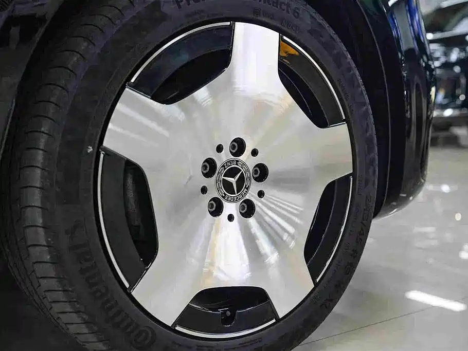 Mercedes-Benz V-Class — миниатюра 14