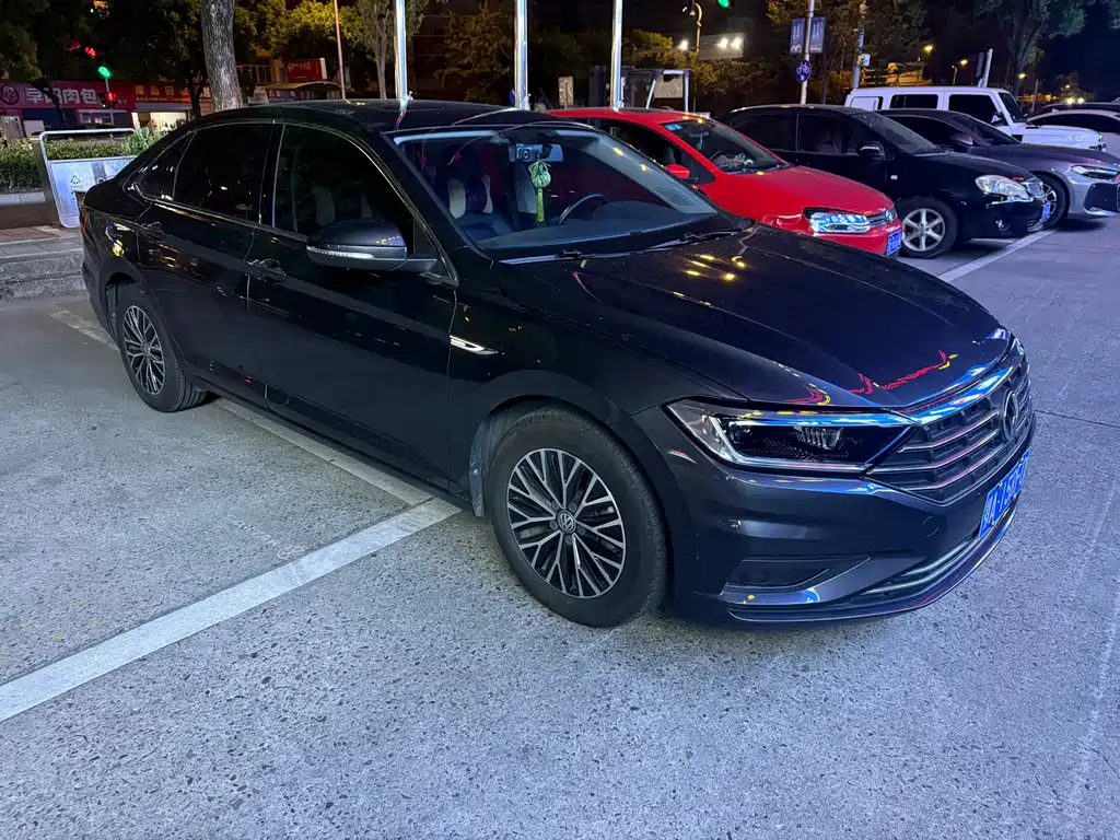 Volkswagen Sagitar — миниатюра 3