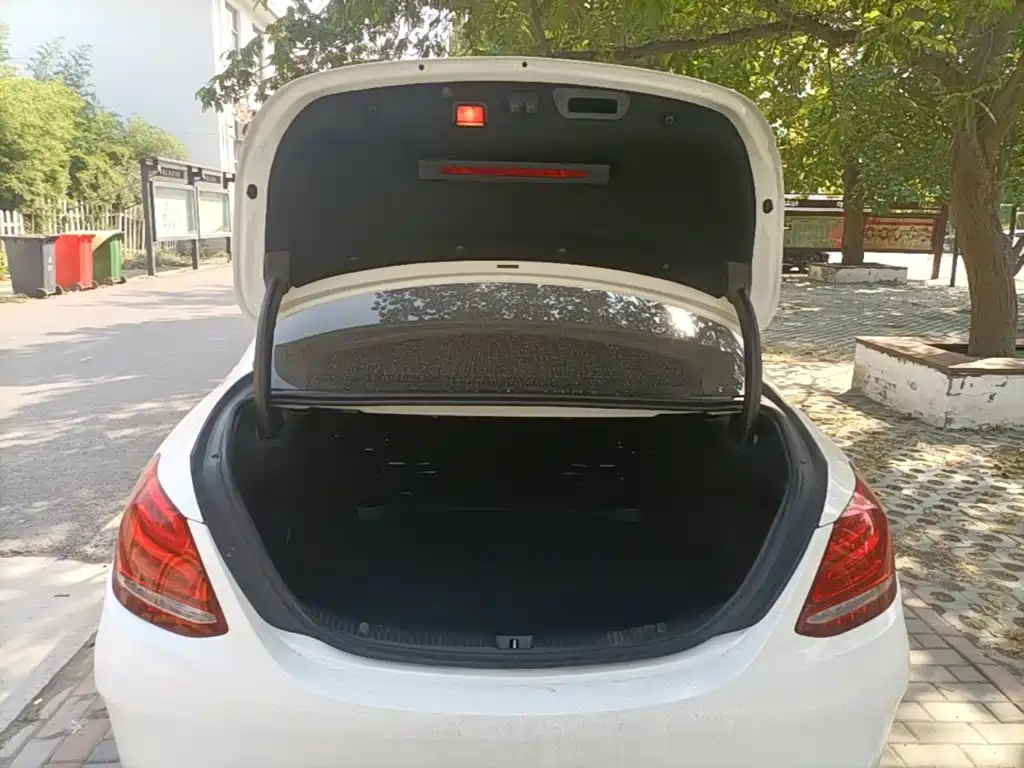 Mercedes-Benz C-Class — миниатюра 19