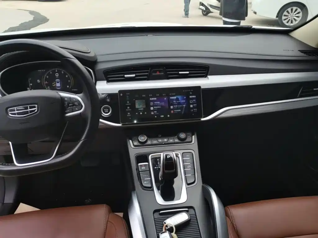 Geely Boyue — миниатюра 13