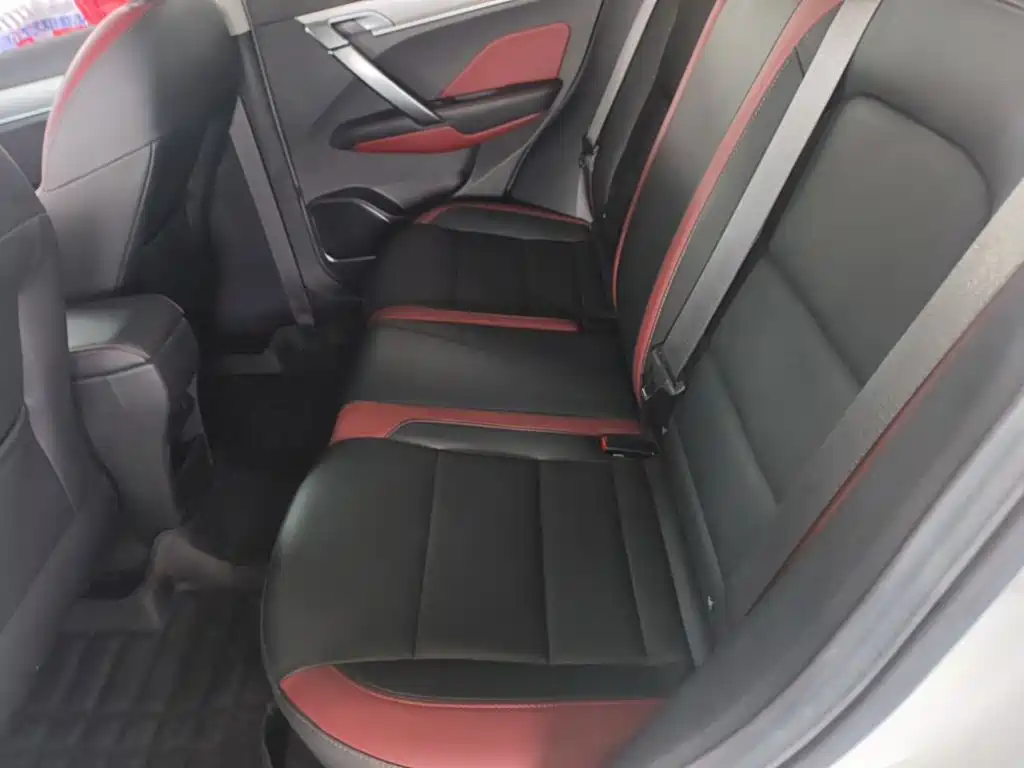 Geely Binyue — миниатюра 17