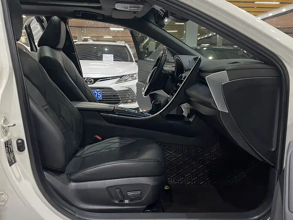 Toyota Avalon — миниатюра 5