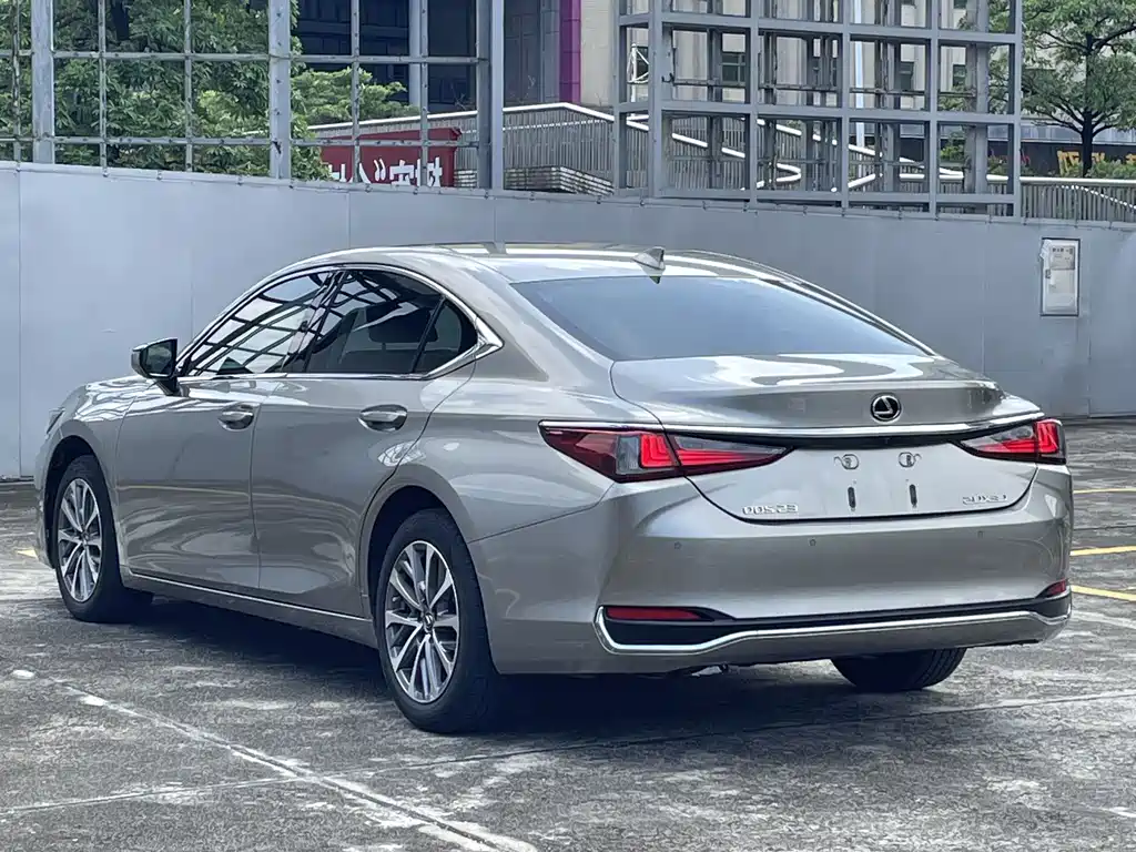 Lexus ES — фотографии объявления, Фото 30