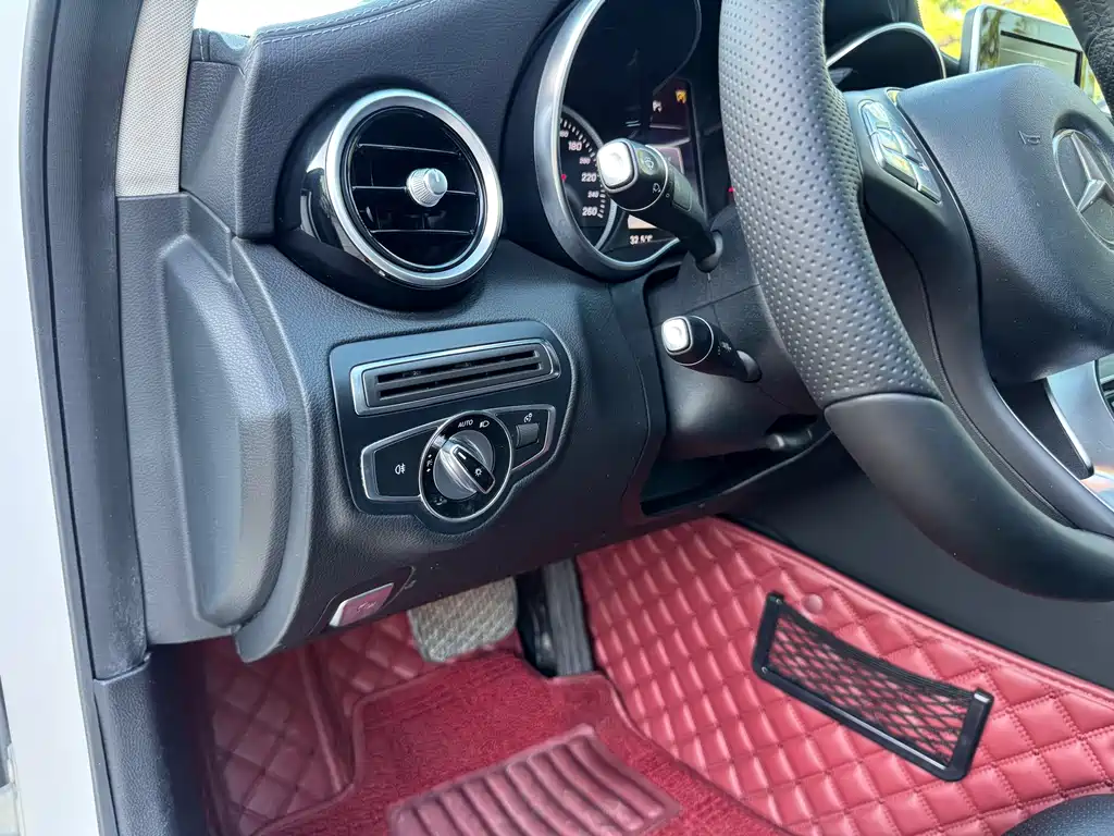 Mercedes-Benz C-Class — миниатюра 10