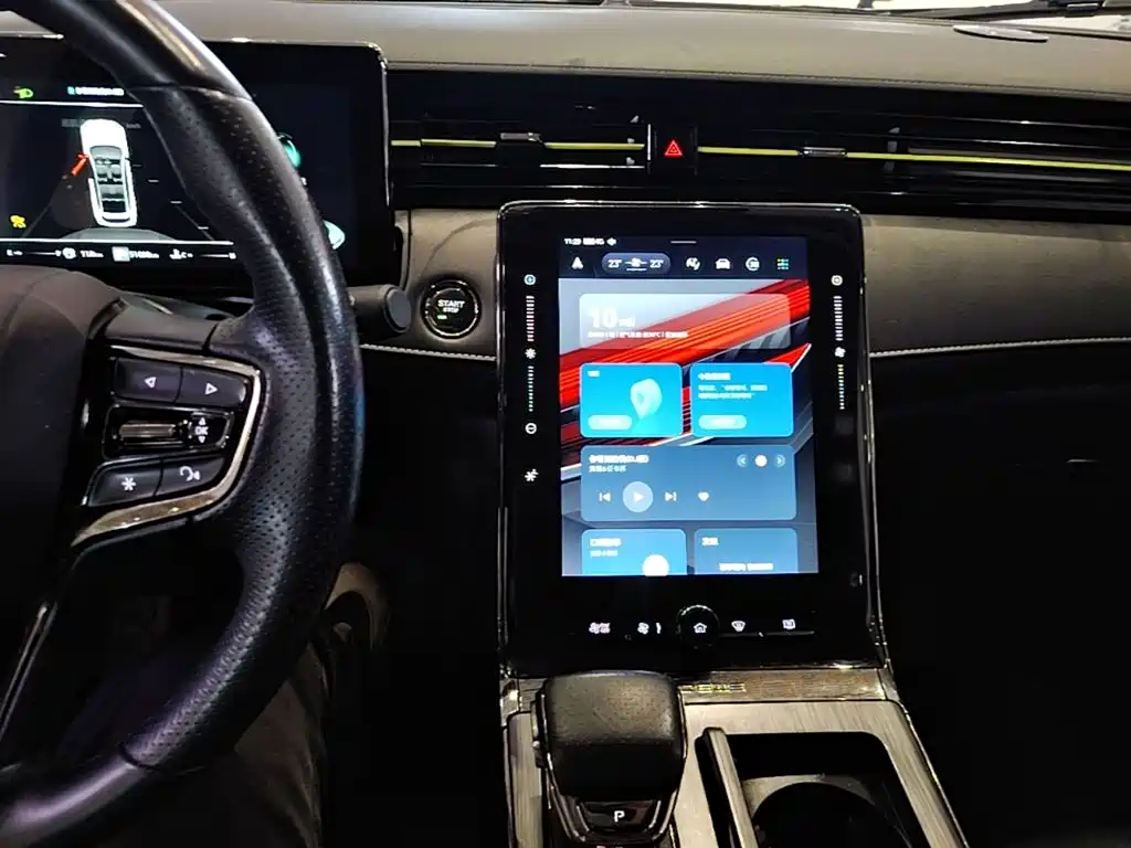 Roewe RX5 — миниатюра 10