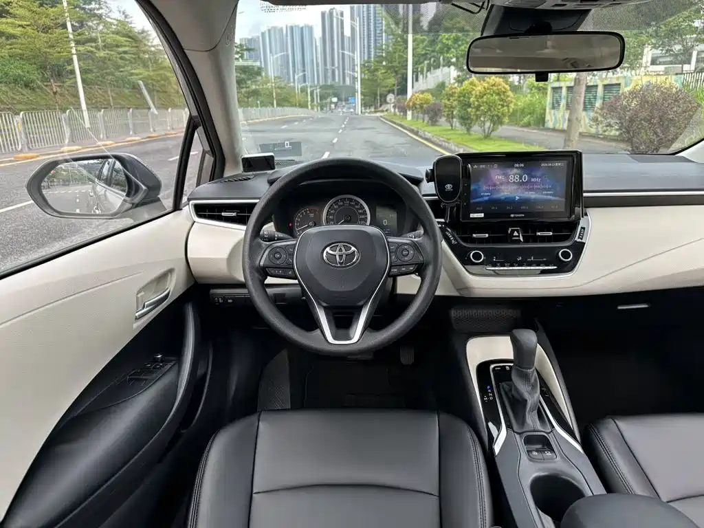 Toyota Corolla — миниатюра 13