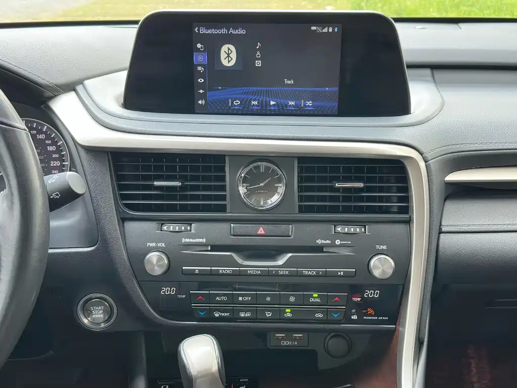 Lexus RX — миниатюра 16