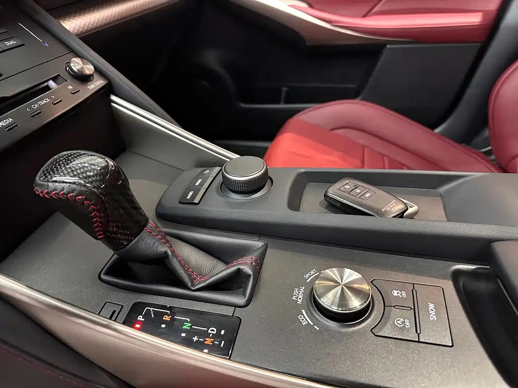 Lexus IS — миниатюра 9