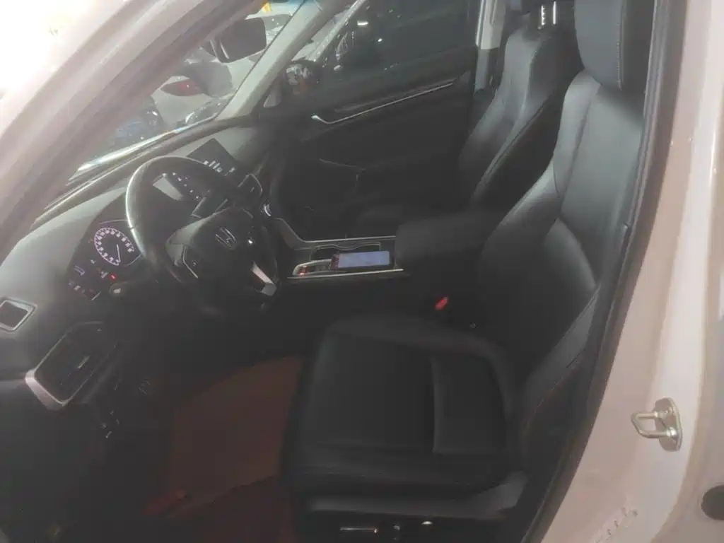 Honda Accord — миниатюра 15
