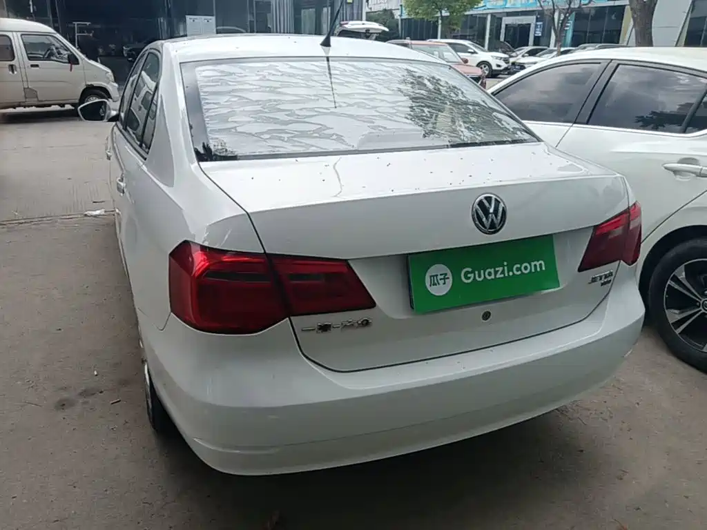 Volkswagen Jetta — миниатюра 6