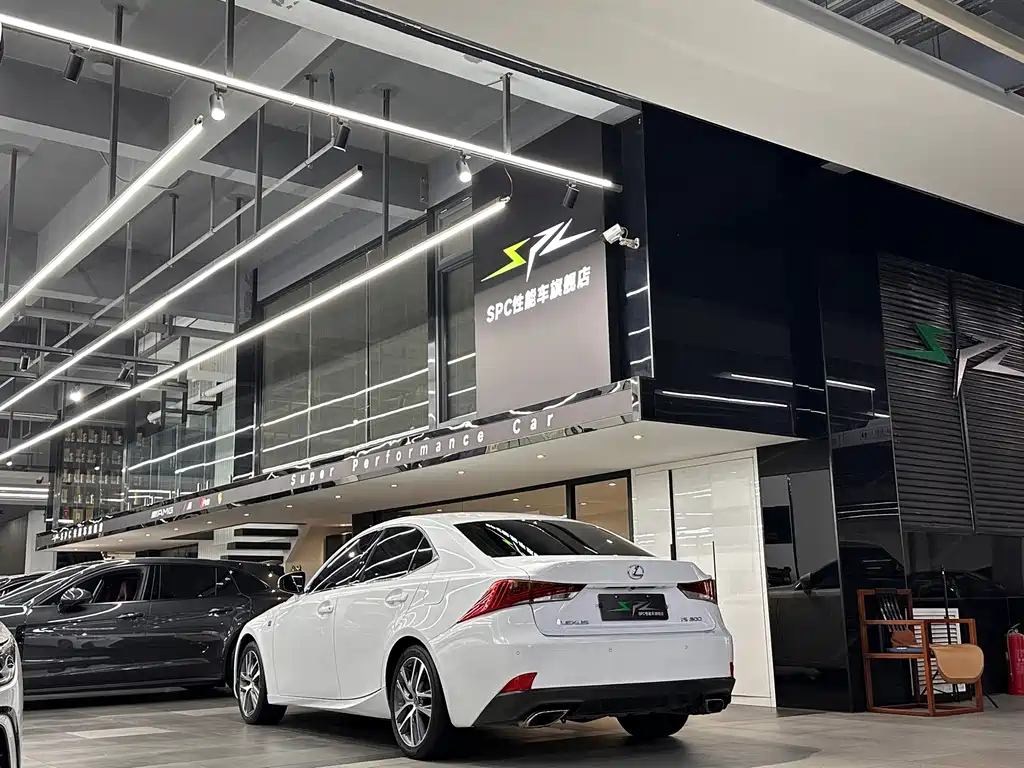 Lexus IS — миниатюра 16