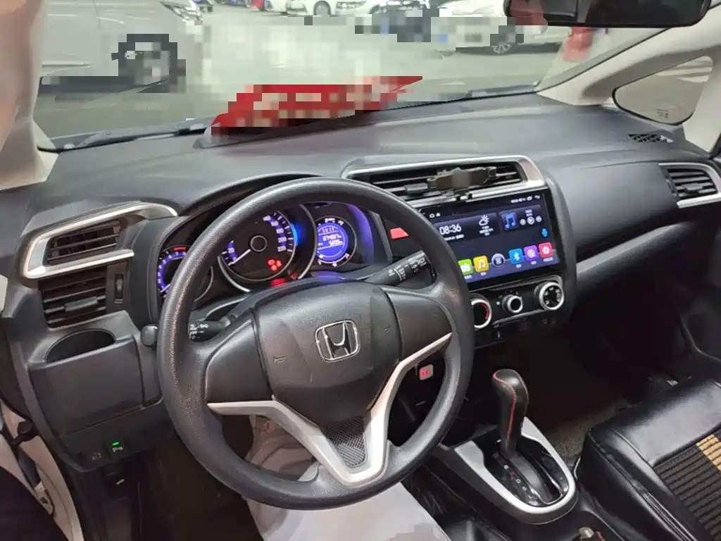 Honda Fit — миниатюра 10