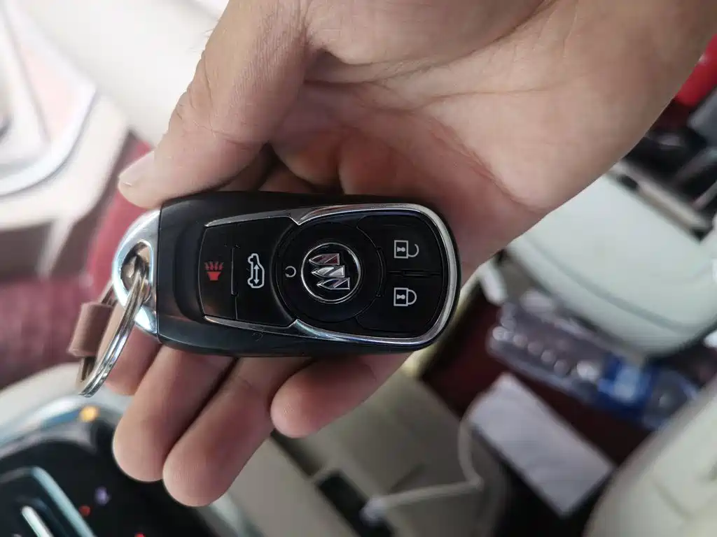 Buick GL8 — миниатюра 12