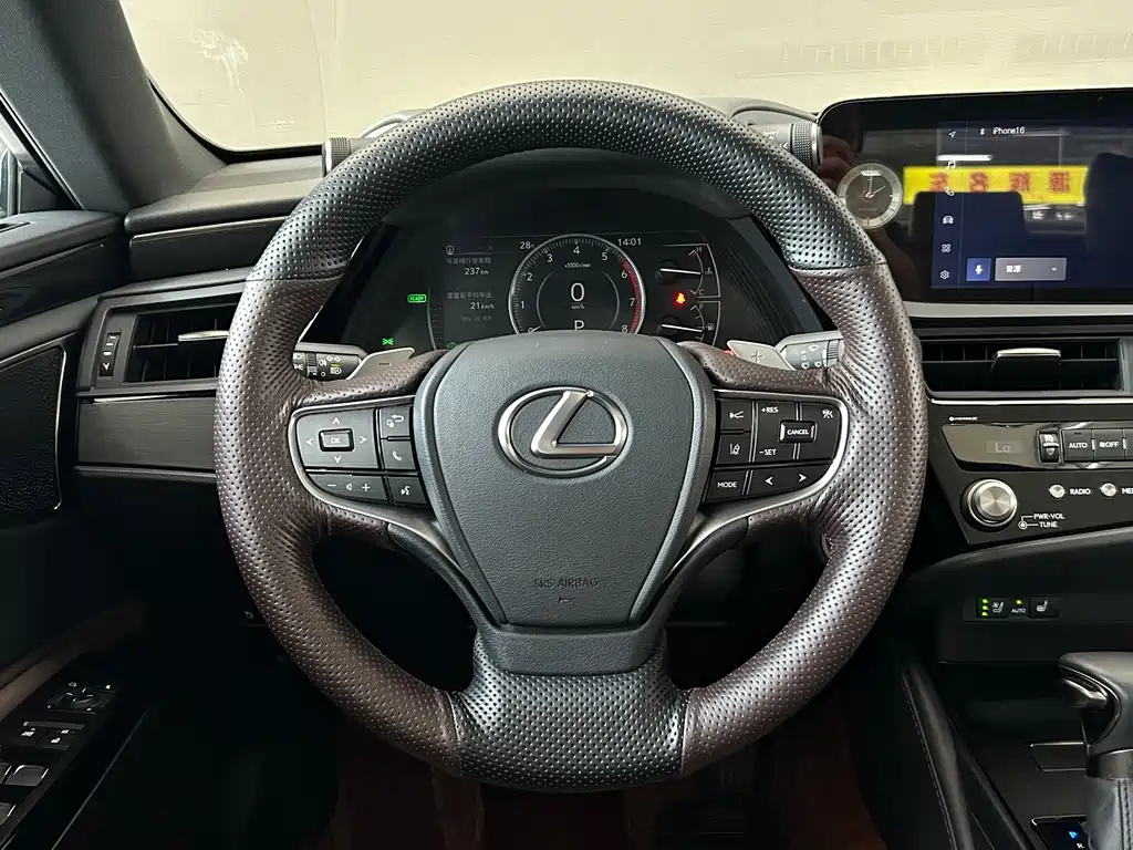 Lexus ES — миниатюра 15