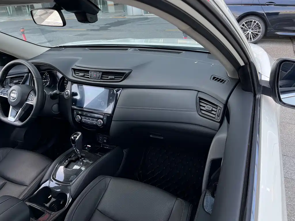 Nissan X-Trail — миниатюра 18