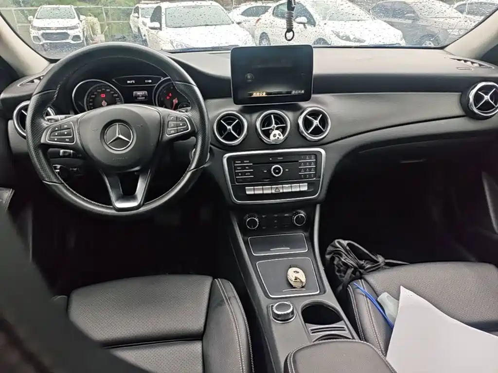 Mercedes-Benz GLA — миниатюра 10
