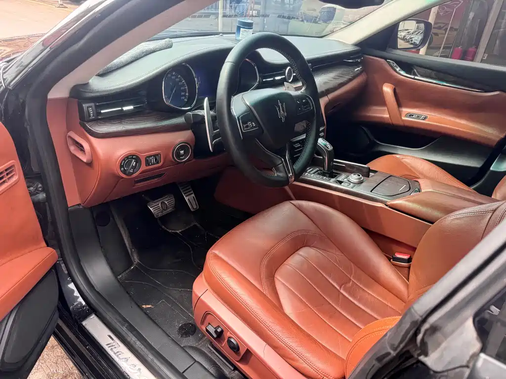 Maserati Quattroporte — миниатюра 2