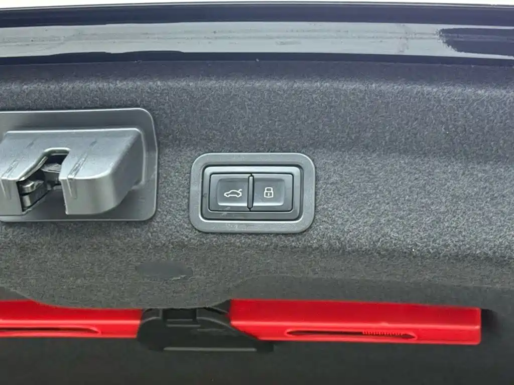 Audi A6L — миниатюра 5