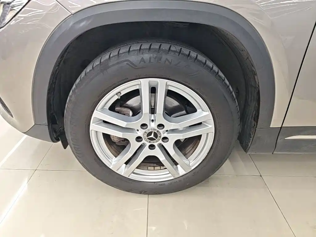 Mercedes-Benz GLA — миниатюра 23
