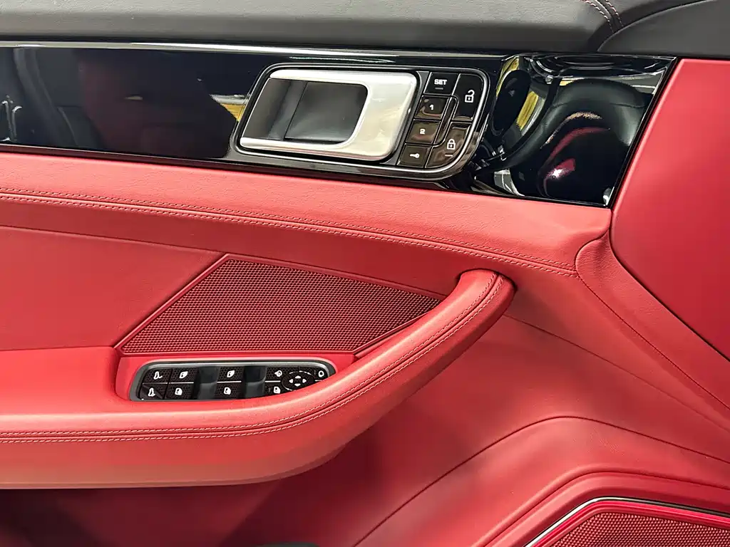 Porsche Panamera — миниатюра 21