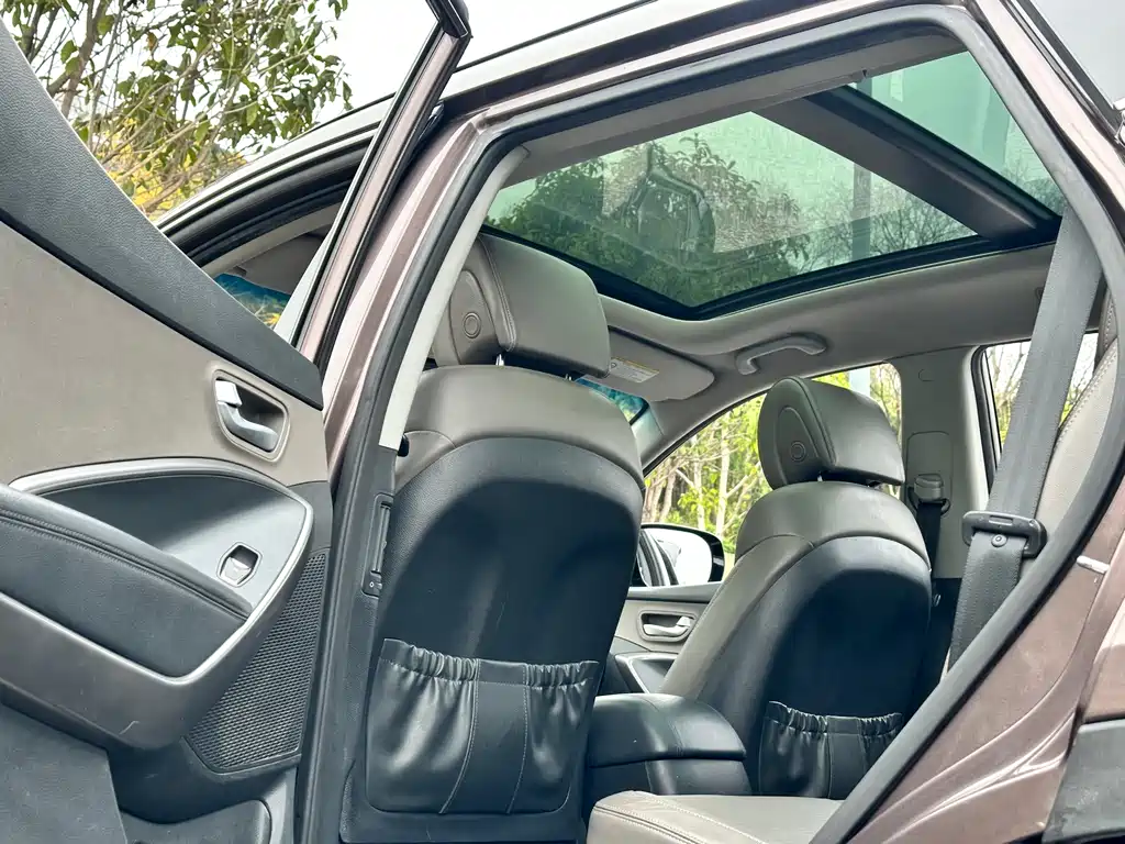 Hyundai Santa Fe (Import) — миниатюра 32
