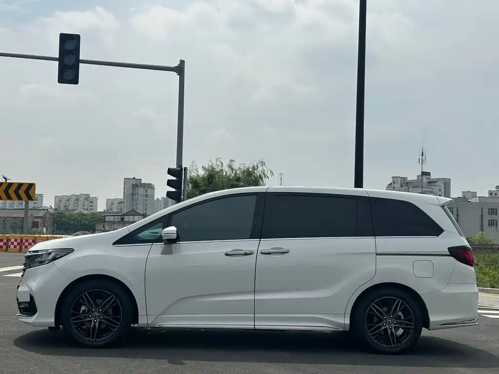 Honda Odyssey — миниатюра 8