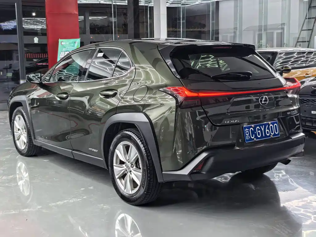 Lexus UX — миниатюра 5
