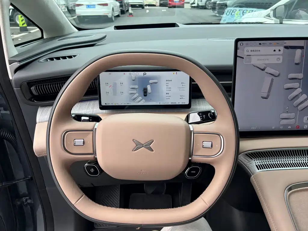 XPeng X9 — миниатюра 25