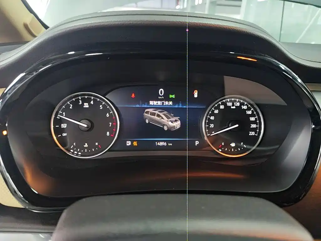 Buick GL8 — миниатюра 12