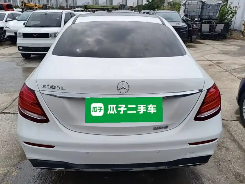 Mercedes-Benz E-Class — миниатюра 6