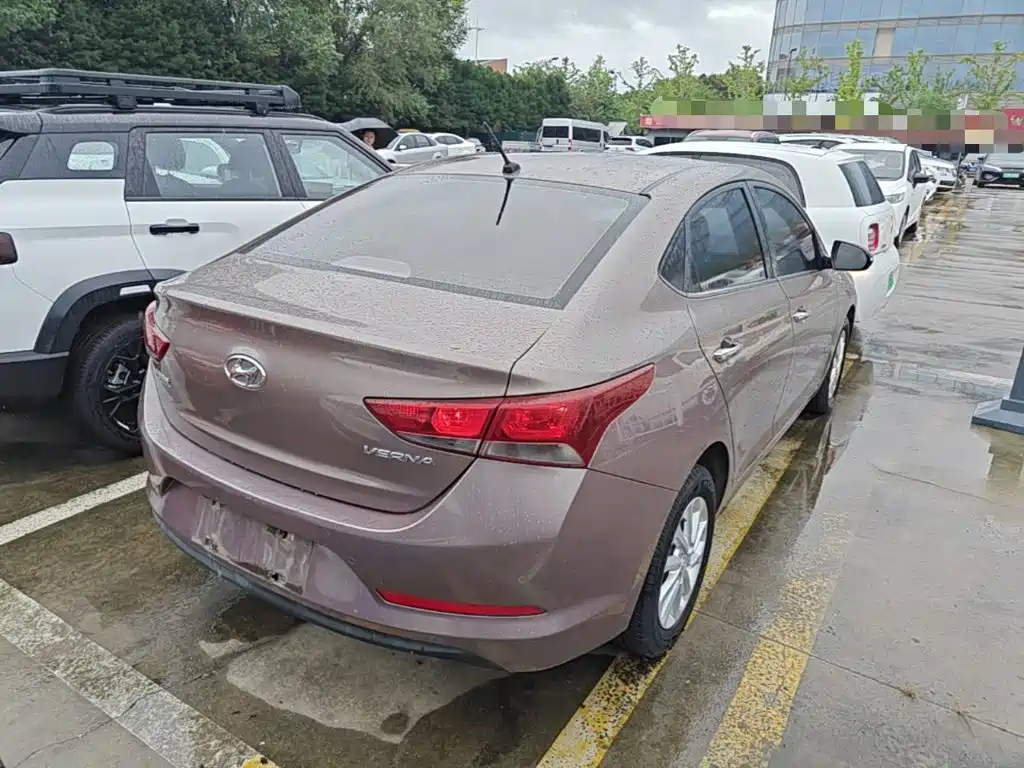 Hyundai Verna — миниатюра 7