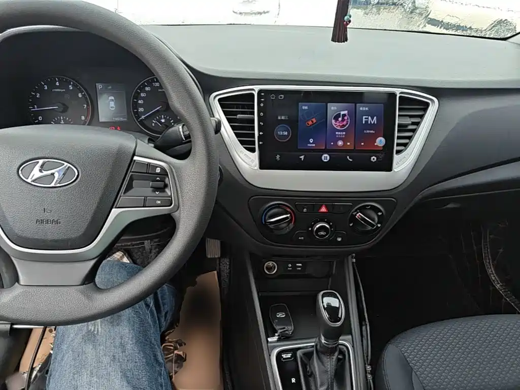 Hyundai Verna — миниатюра 10