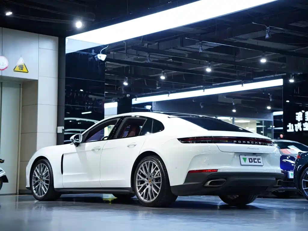 Porsche Panamera — миниатюра 6