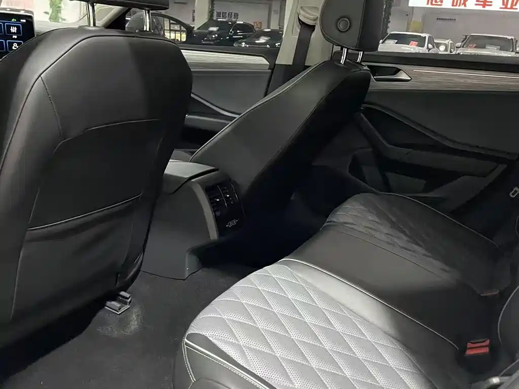 Volkswagen Sagitar — миниатюра 5