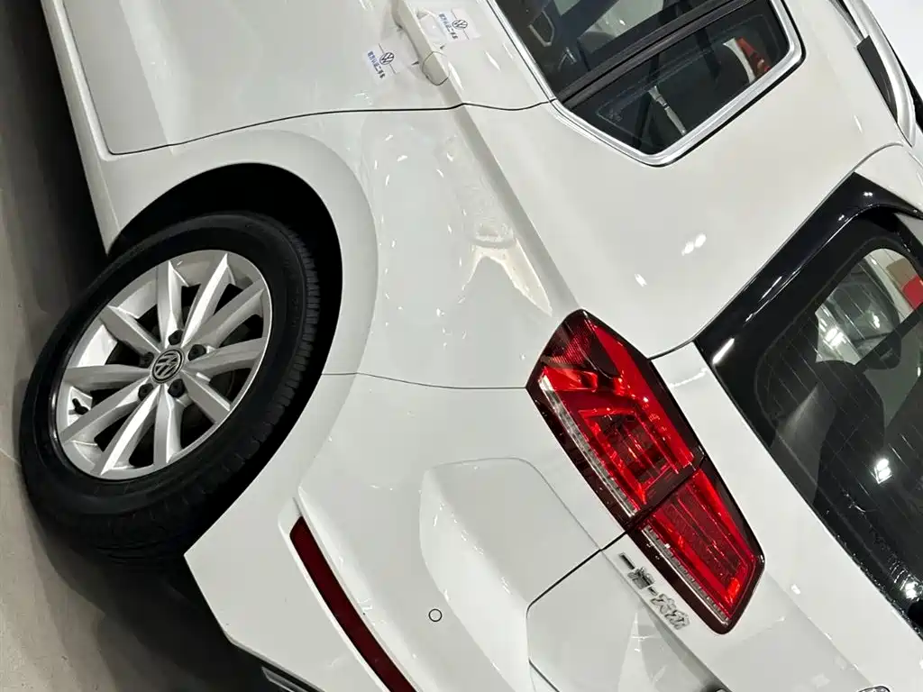 Volkswagen Golf Sportsvan — миниатюра 24