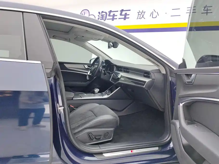 Audi A7L — миниатюра 8