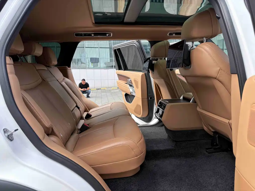 Land Rover Range Rover — миниатюра 13