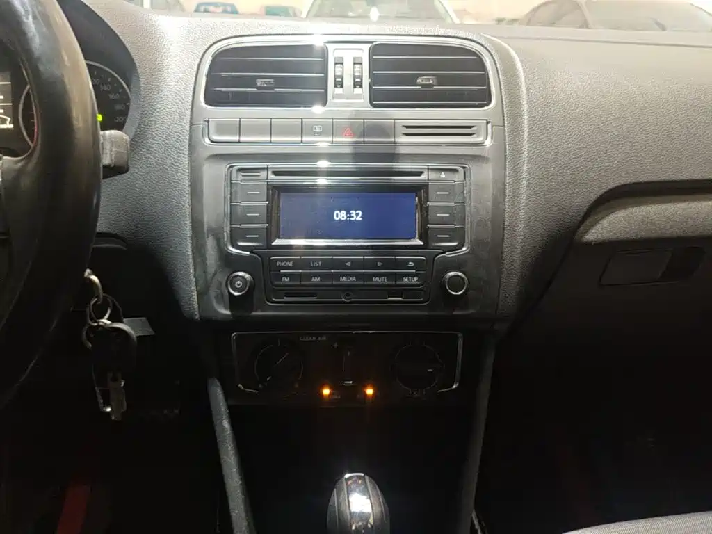 Volkswagen Polo — миниатюра 13
