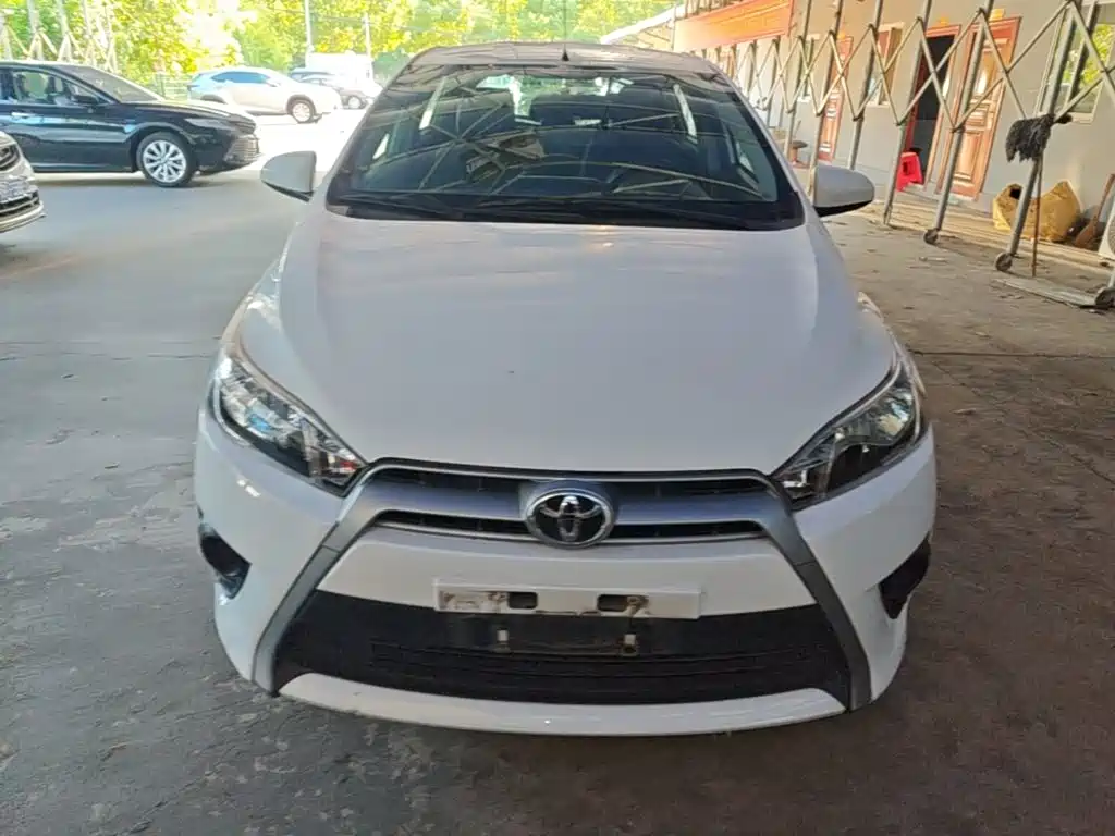 Toyota Yaris L — миниатюра 3