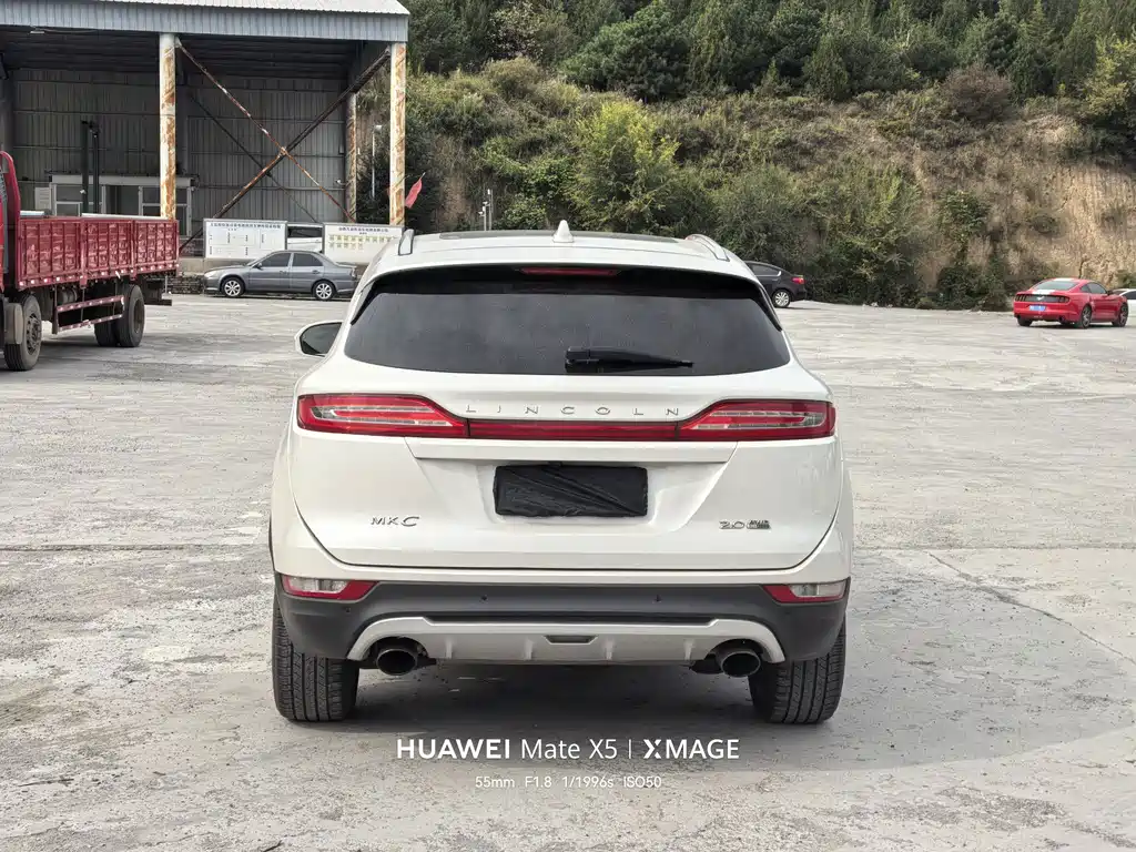 Lincoln MKC — миниатюра 8