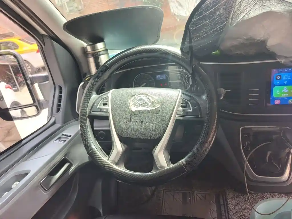 MAXUS V80 — миниатюра 3