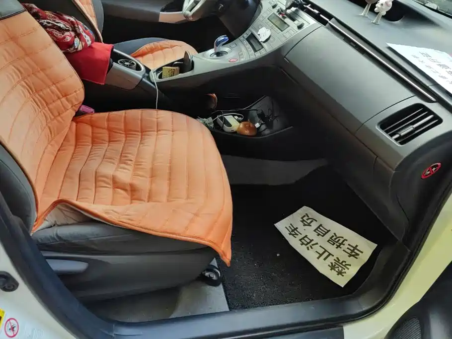 Toyota Prius — миниатюра 8