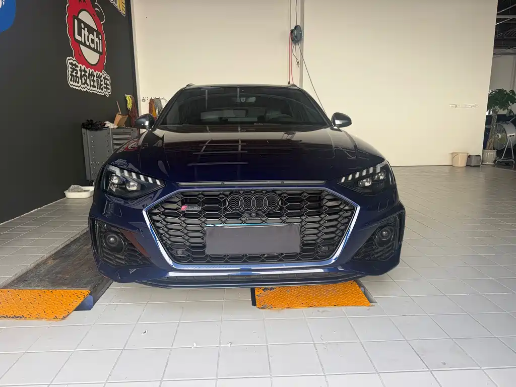 Audi RS 4 — миниатюра 2